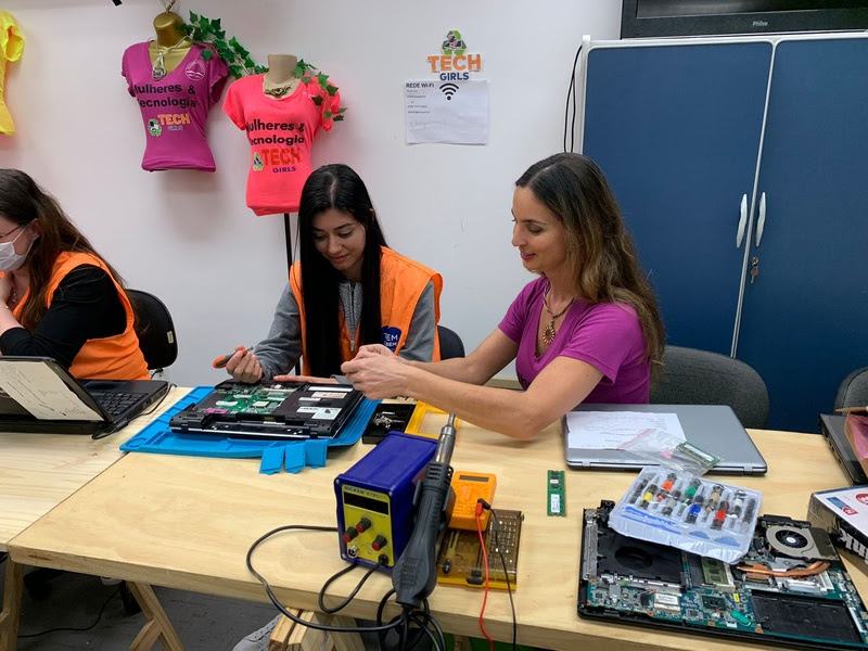 Iniciativa oferece formação em tecnologia para mulheres. Foto: divulgação